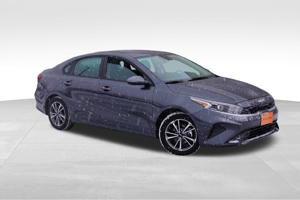 Certified 2022 Kia Forte LXS w/ LXS Technology Package image 3