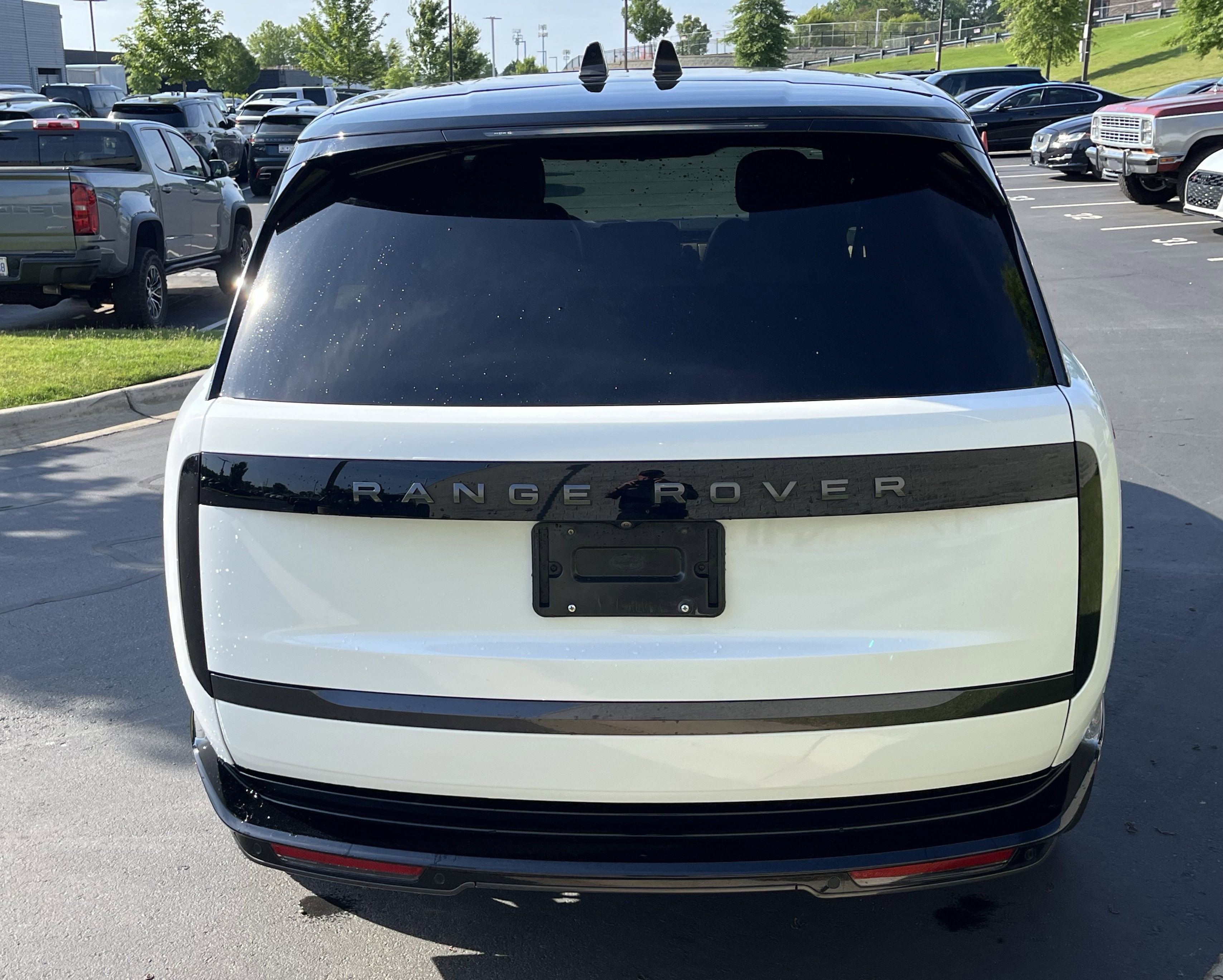 Used 2024 Land Rover Range Rover Long Wheelbase SE AWD/4WD image 6