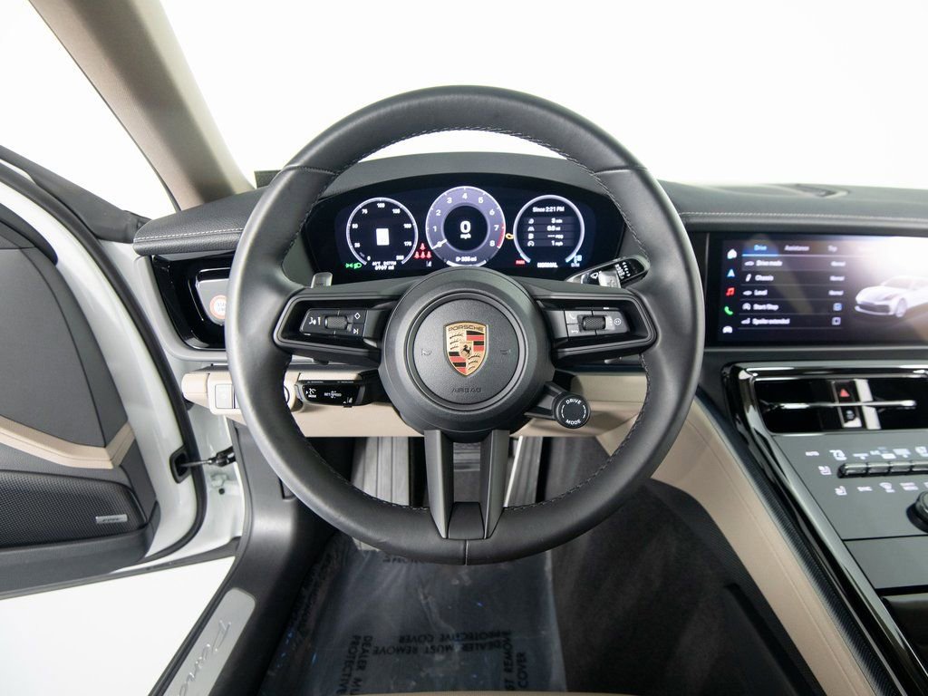 Certified 2025 Porsche Panamera 4 image 17