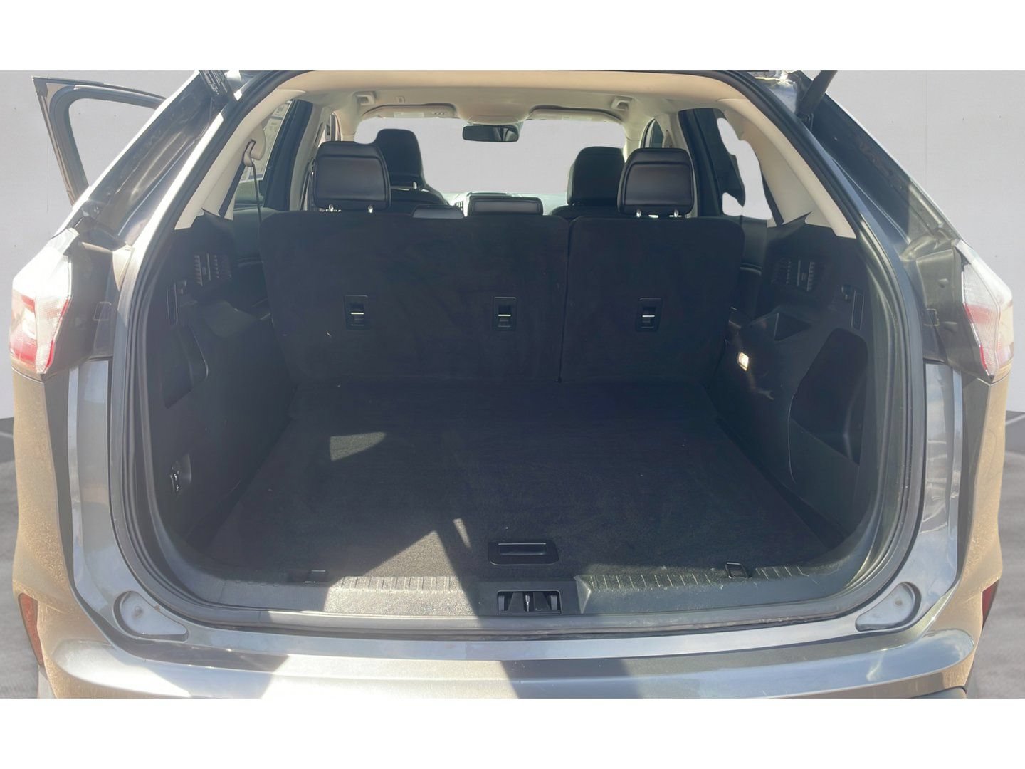 Used 2021 Ford Edge SEL w/ Convenience Package AWD/4WD image 14