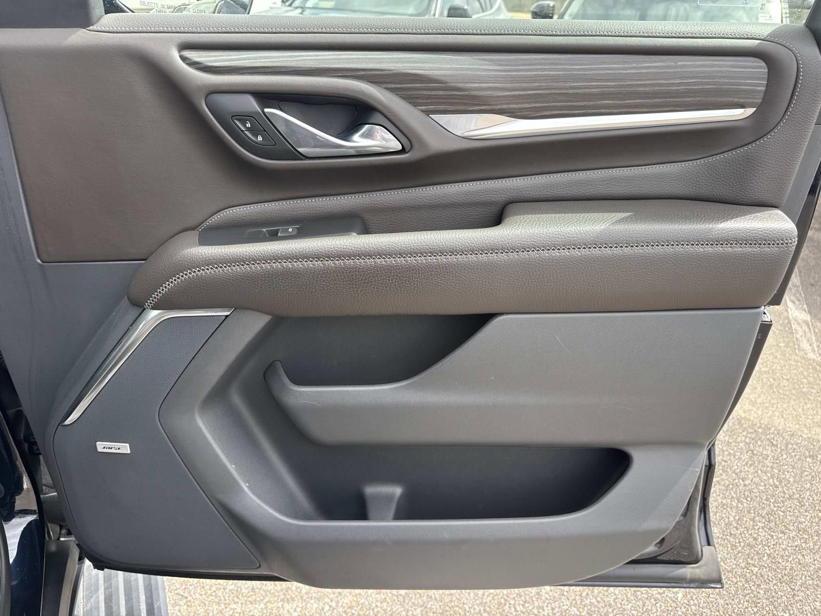 Used 2021 GMC Yukon Denali w/ Denali Premium Package image 17