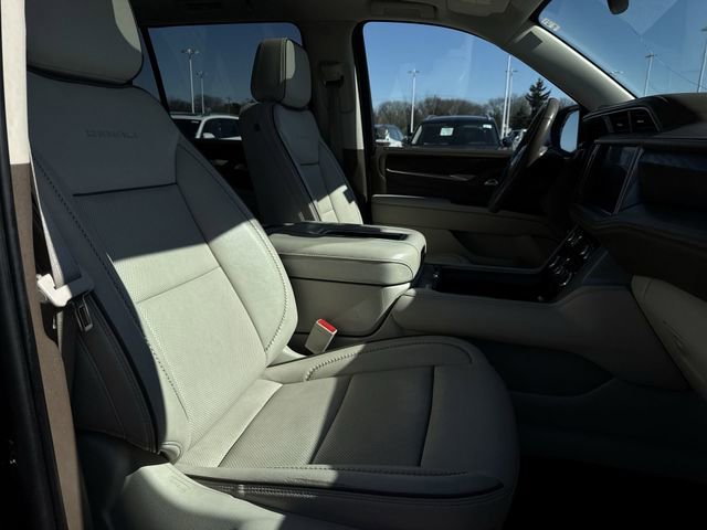 Used 2023 GMC Yukon XL Denali image 29