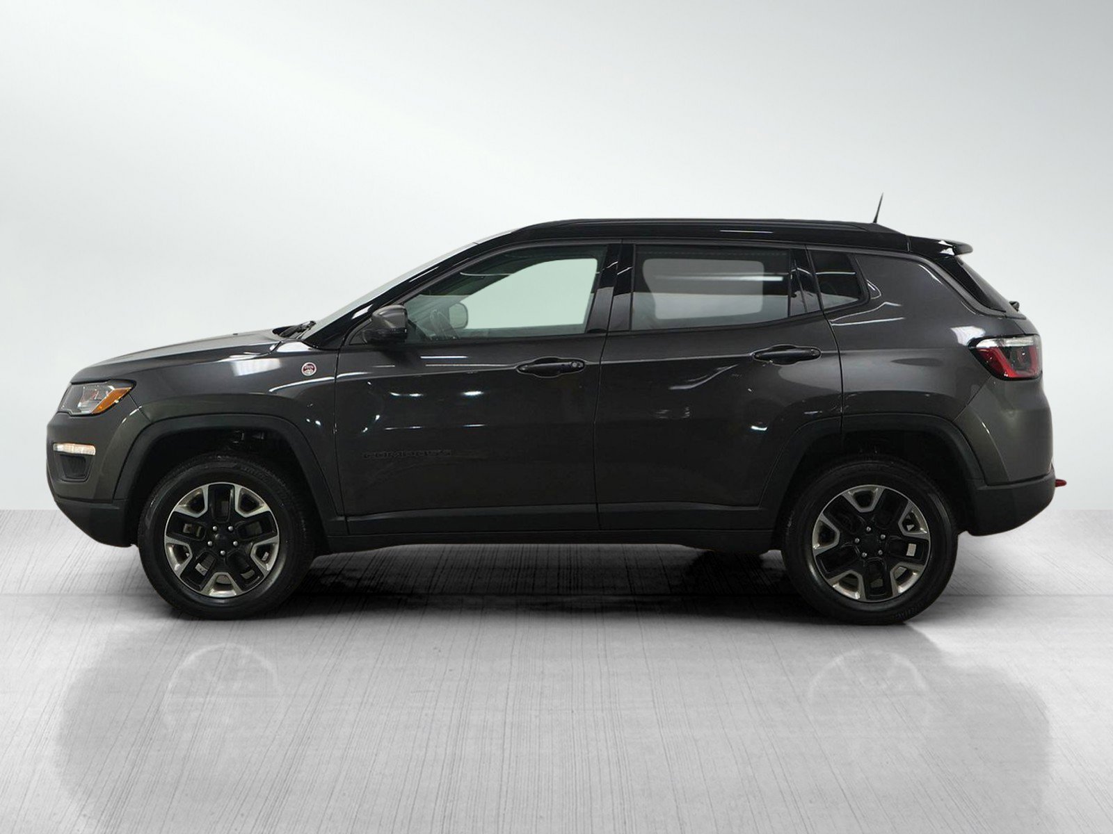 Used 2018 Jeep Compass Trailhawk w/ Cold Weather Group image 2