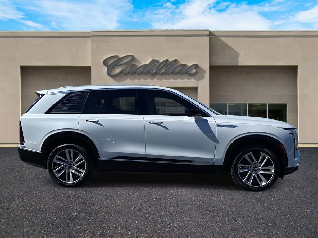 New 2026 Cadillac Vistiq Luxury image 2