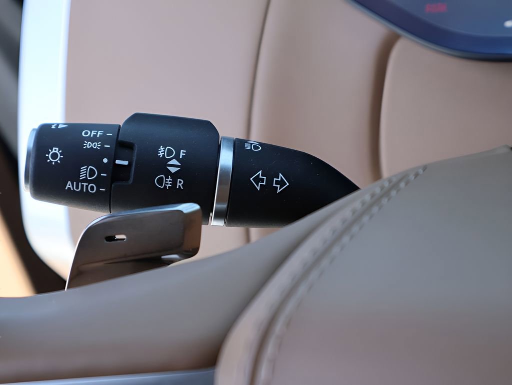 Certified 2024 Land Rover Range Rover SE AWD/4WD image 32