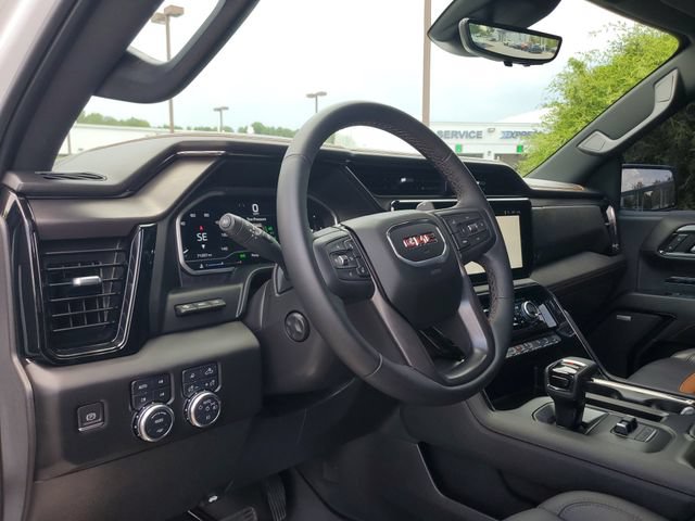 Used 2024 GMC Sierra 1500 AT4 w/ Technology Package AWD/4WD image 22
