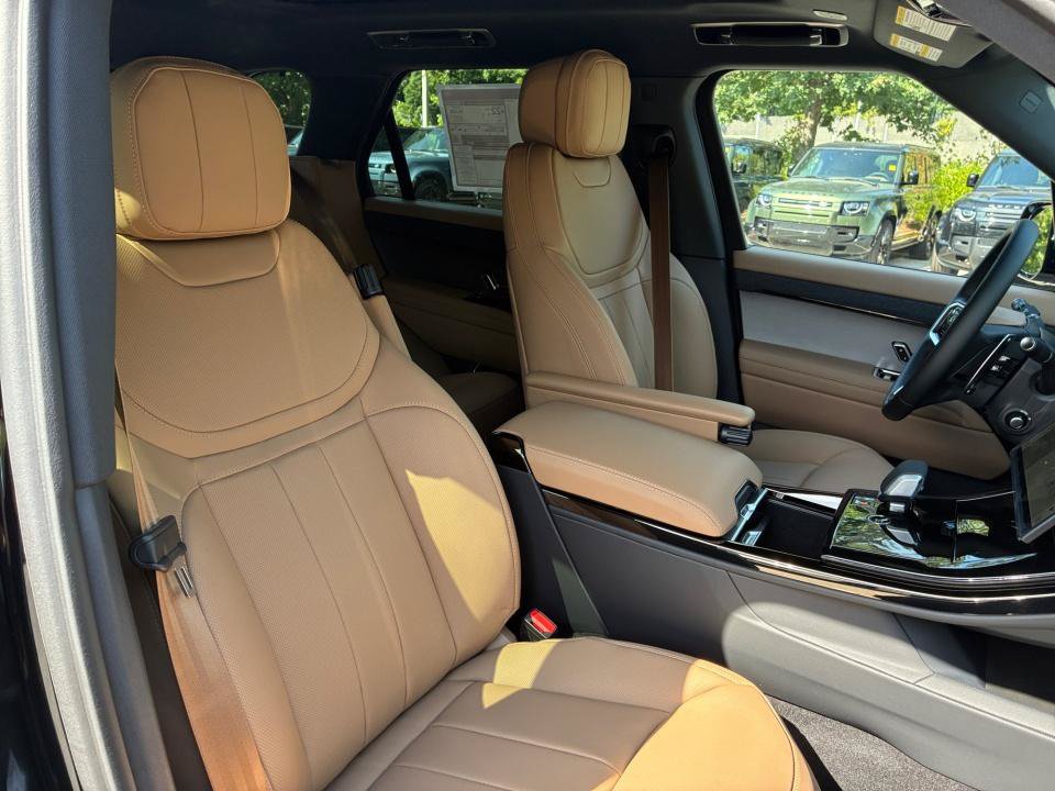New 2027 Land Rover Range Rover Sport SE AWD/4WD image 28
