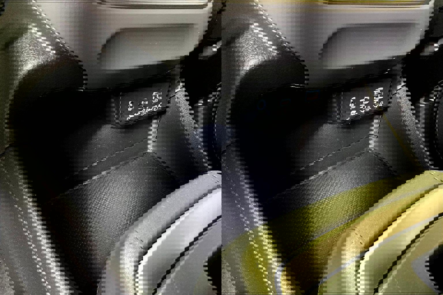 Used 2024 Subaru Crosstrek 2.0i Premium image 15