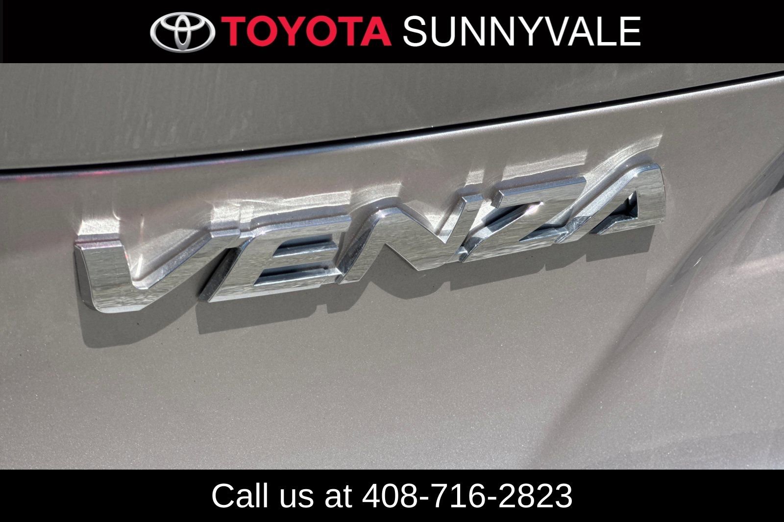 Used 2023 Toyota Venza LE AWD/4WD image 14