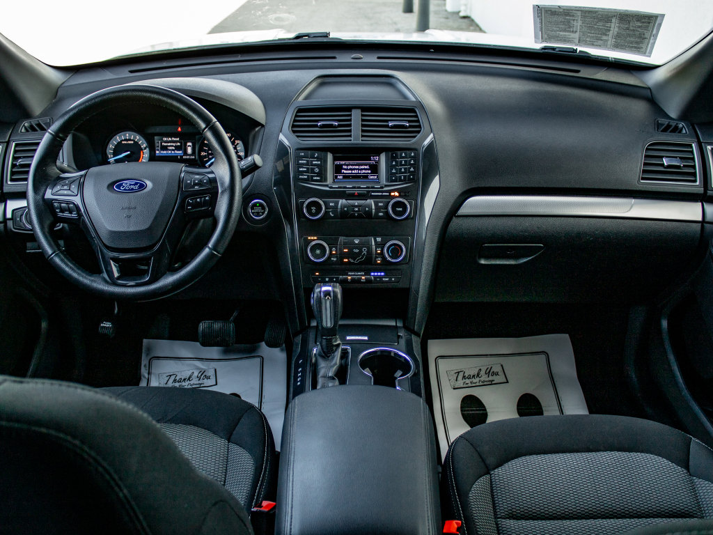 Used 2018 Ford Explorer XLT image 24