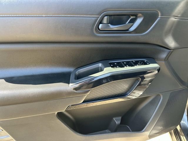 Used 2024 Nissan Pathfinder SV AWD/4WD image 14