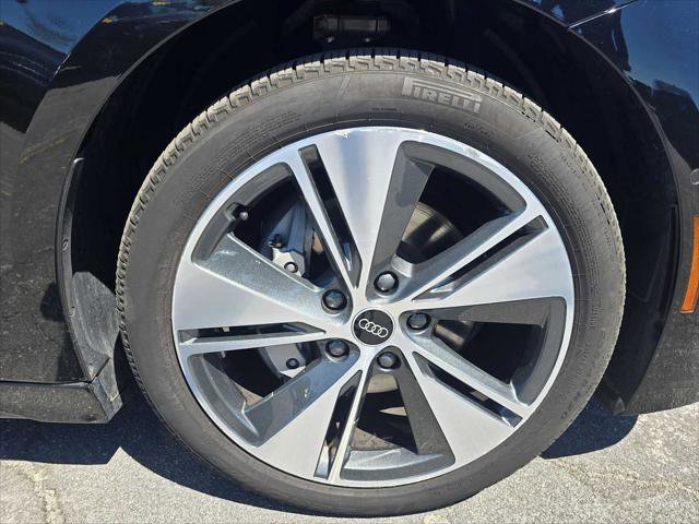 Used 2025 Audi A6 e-tron Premium Plus w/ Premium Plus AWD/4WD image 9
