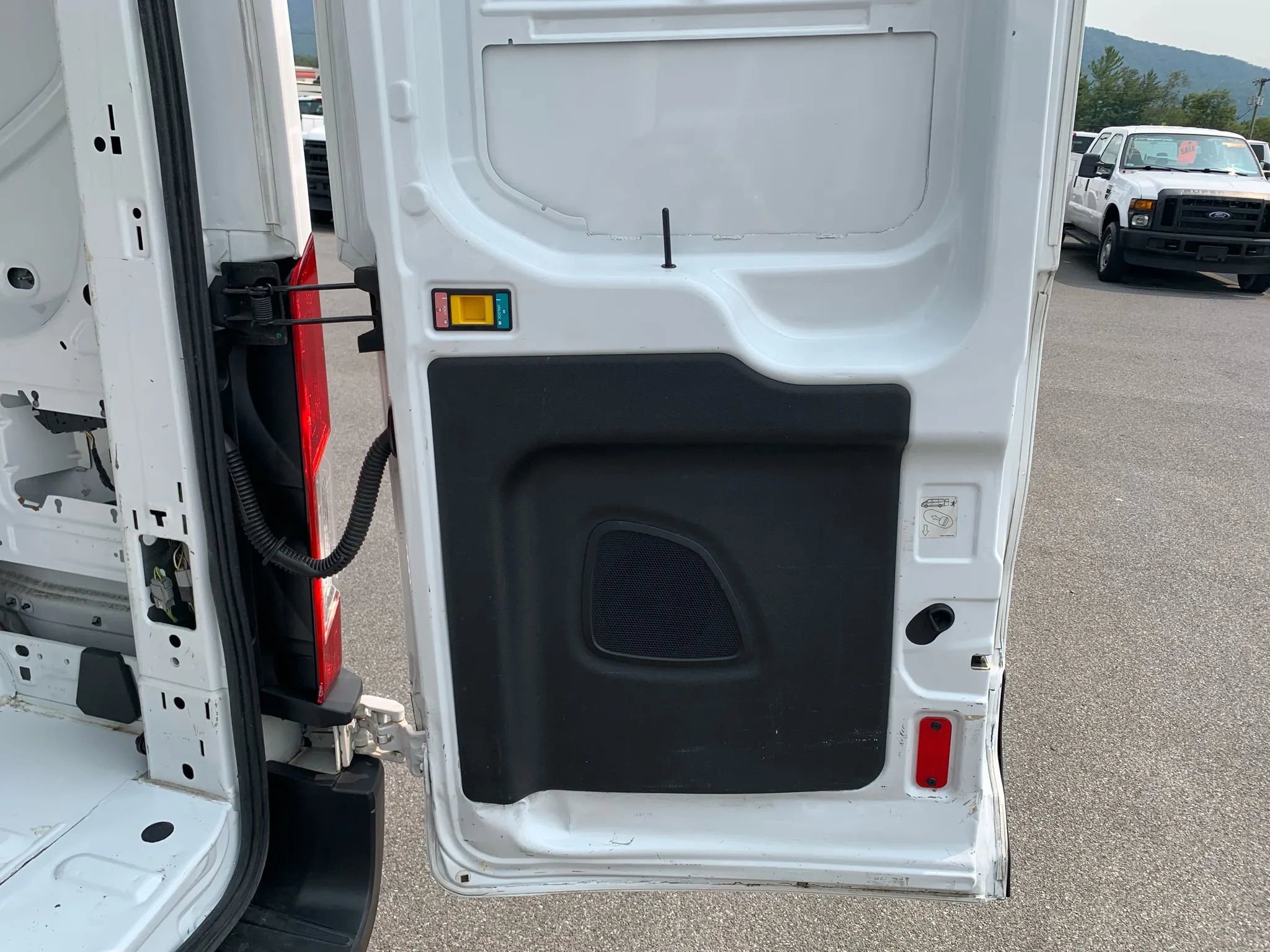 Used 2016 Ford Transit 150 130 Medium Roof RWD image 27