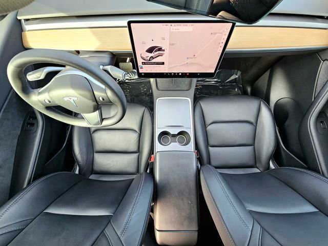 Used 2022 Tesla Model Y Long Range image 27