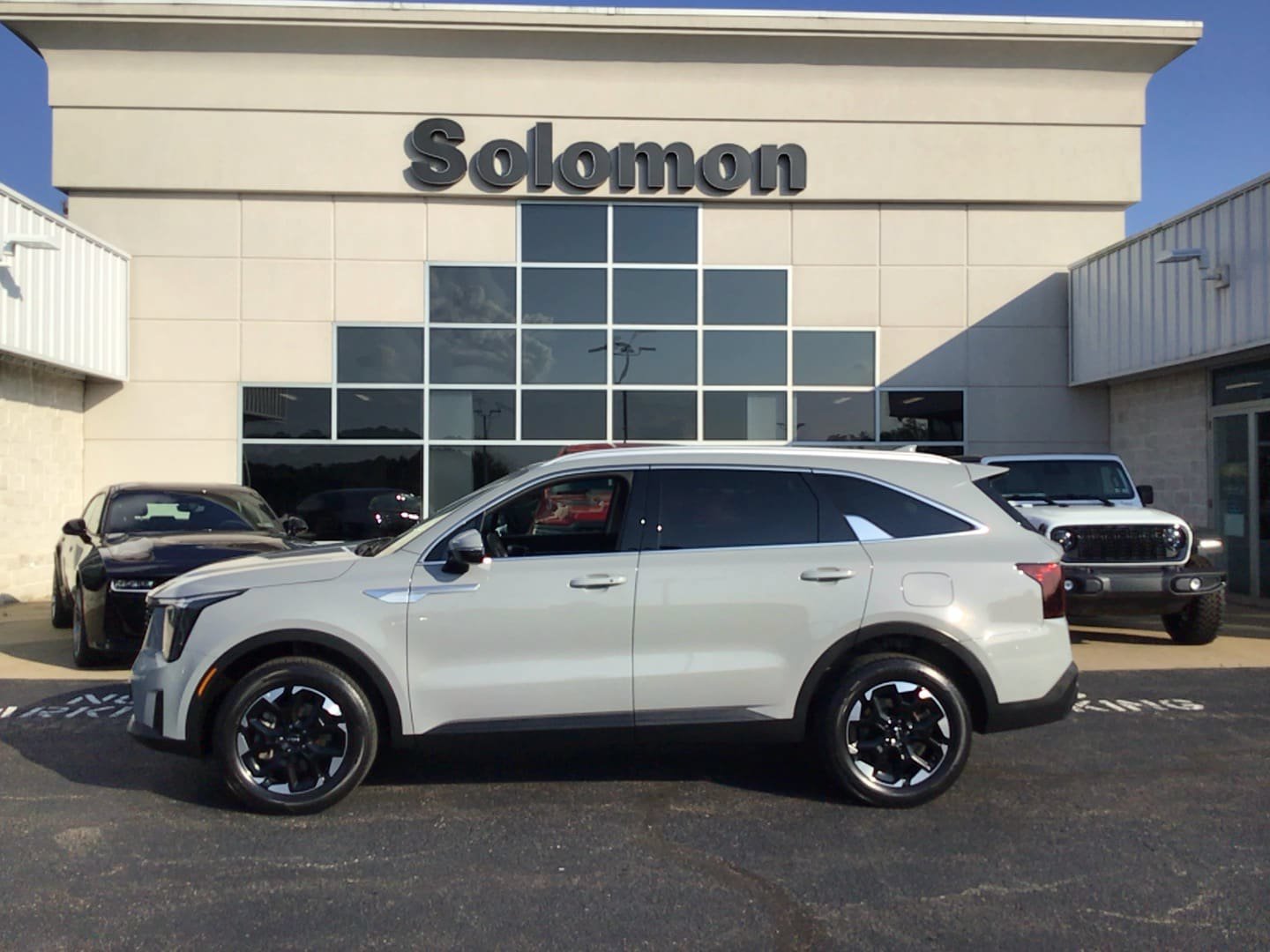 Used 2025 Kia Sorento S AWD/4WD image 1