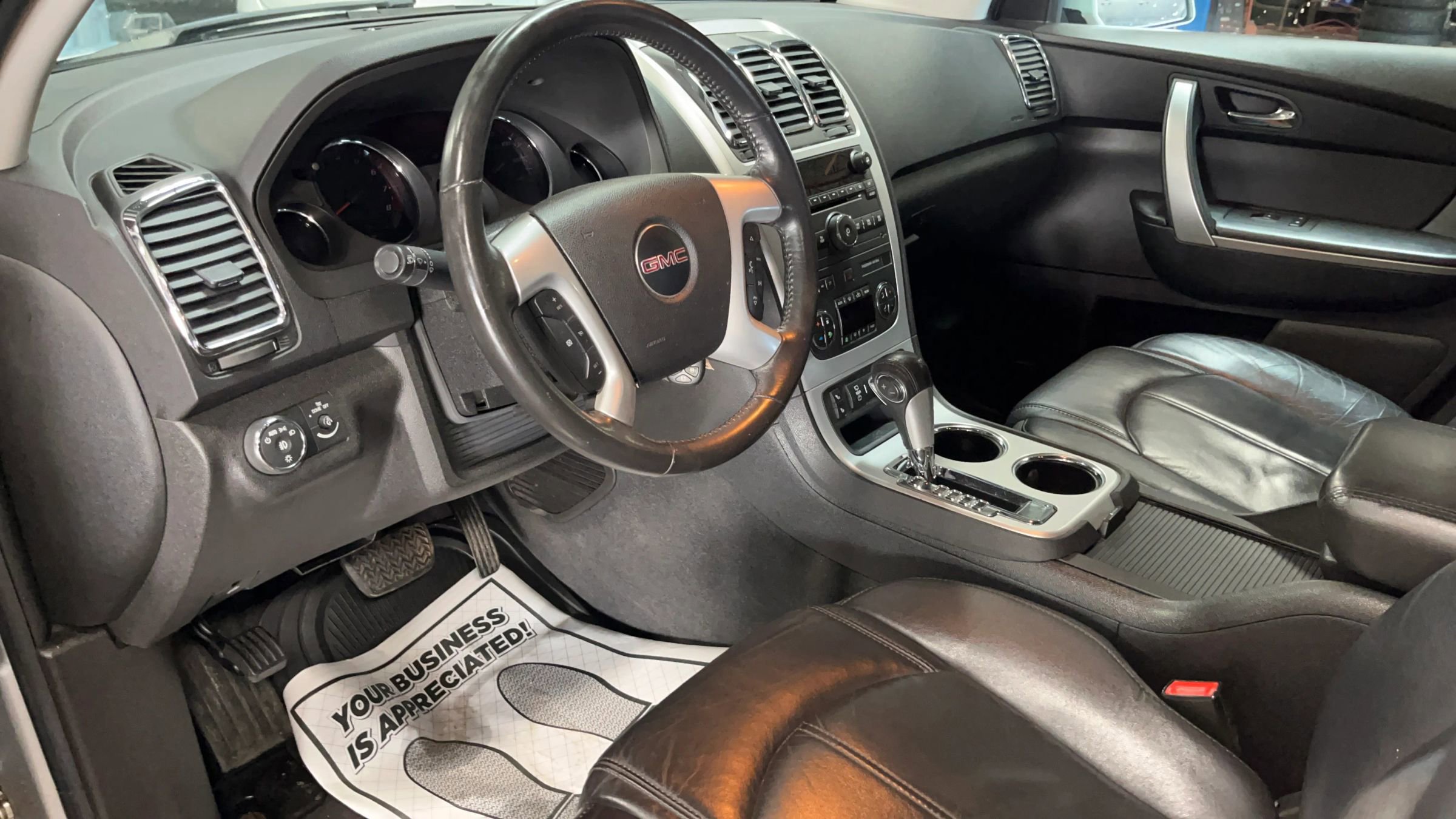 Used 2012 GMC Acadia SLT image 2