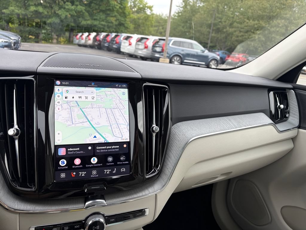 Certified 2025 Volvo XC60 T8 Plus AWD/4WD image 15