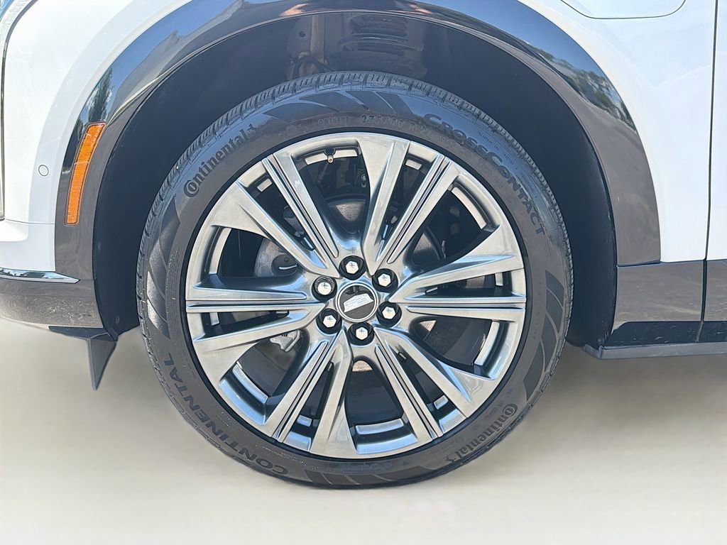 Certified 2025 Cadillac Optiq Sport 2 image 41