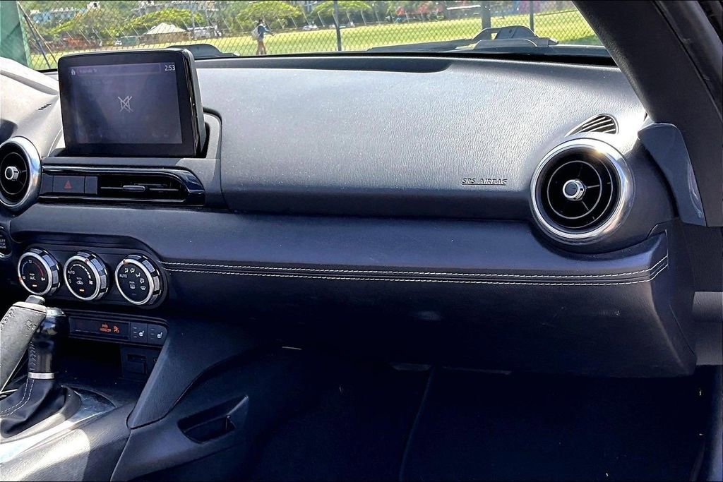 Used 2020 MAZDA MX-5 Miata RF Grand Touring RWD image 16