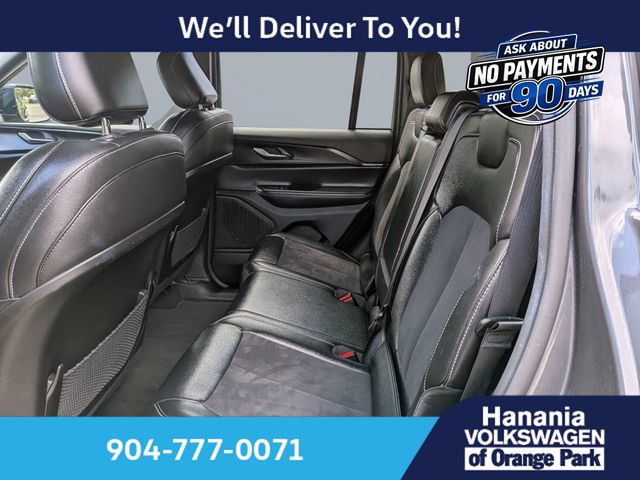 Used 2024 Jeep Grand Cherokee Altitude RWD image 14