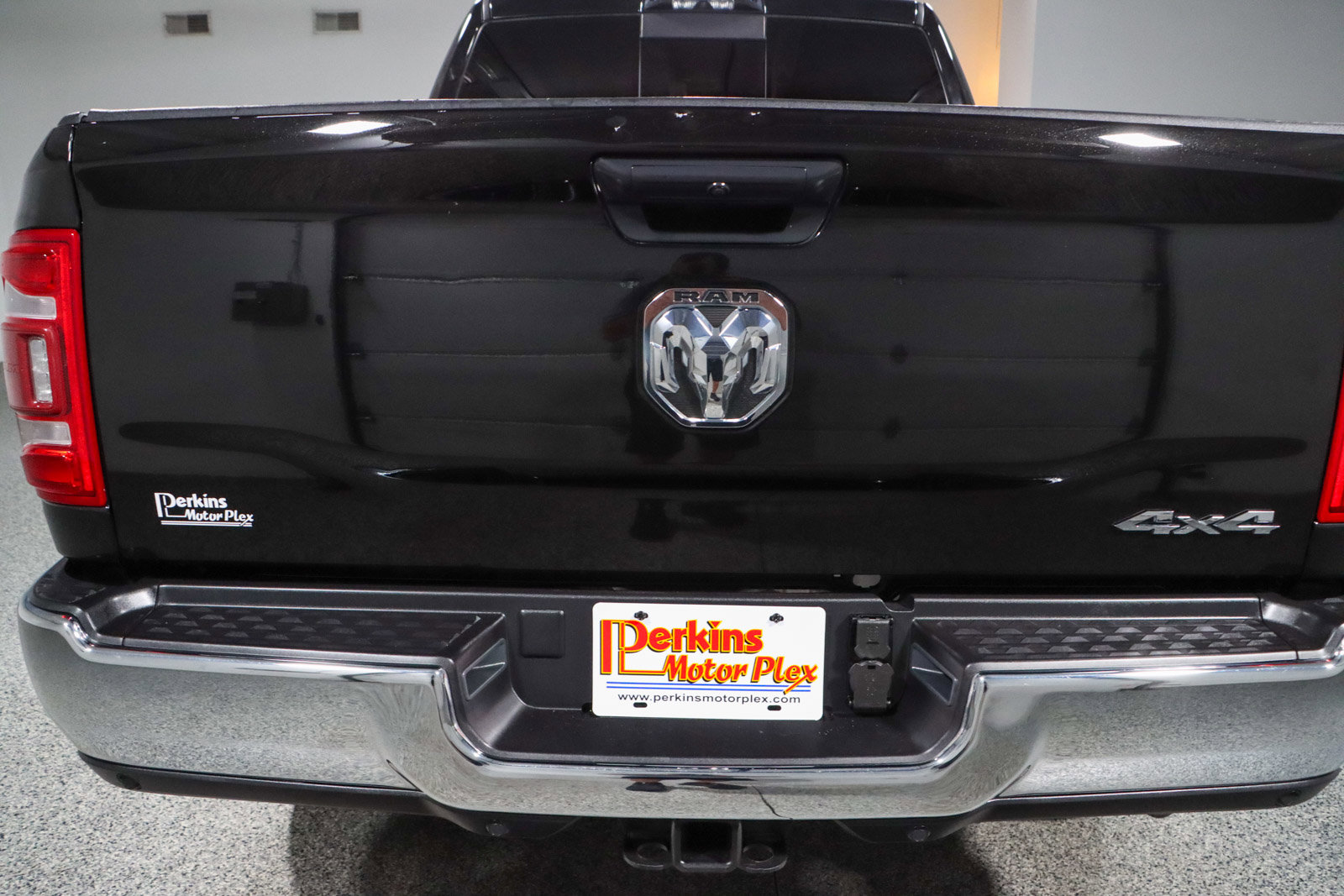 Used 2023 RAM 2500 Tradesman w/ Towing Technology Group image 8