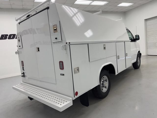 New 2025 Chevrolet Express 3500 w/ Power Convenience Package RWD image 5