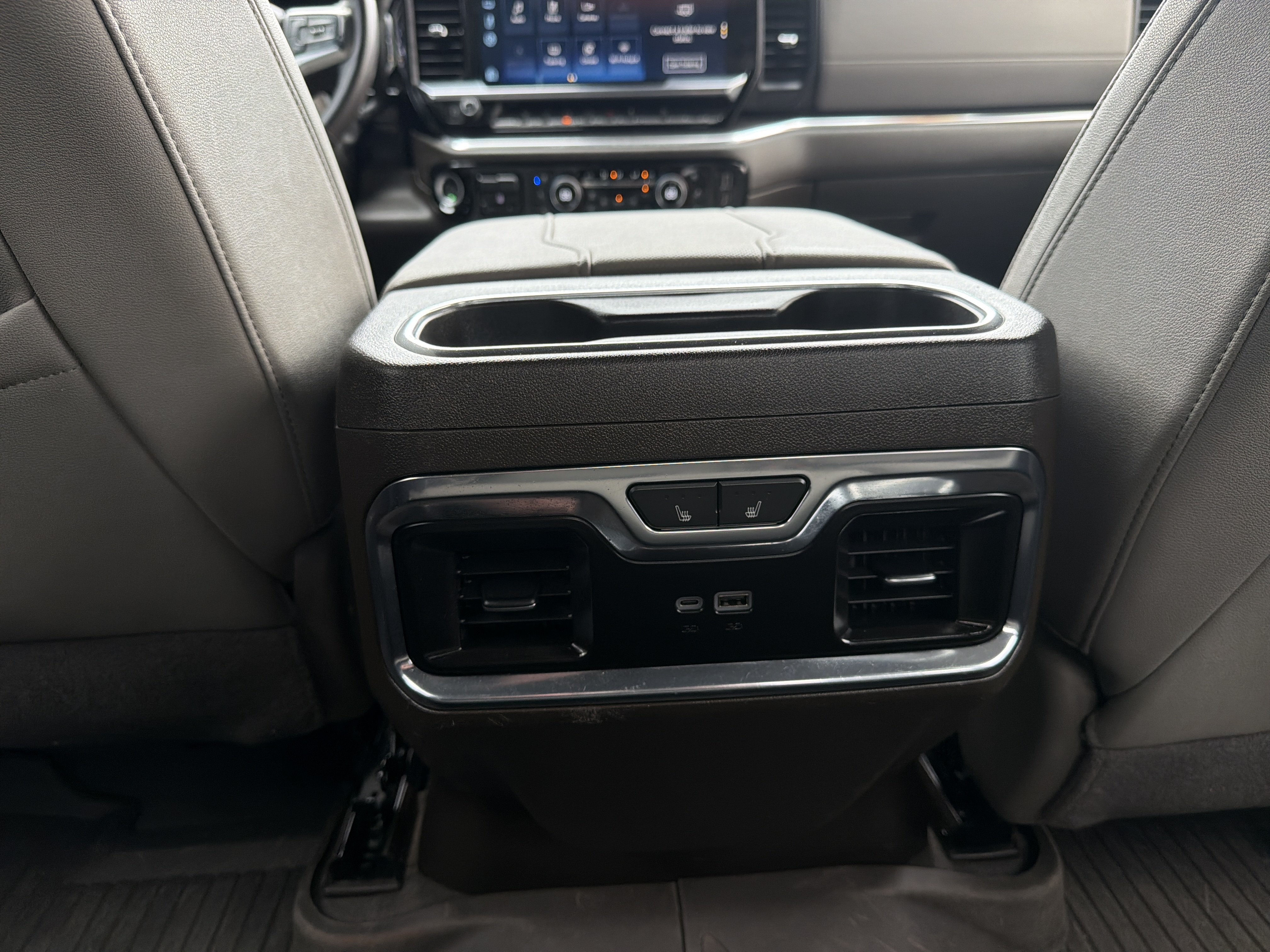 Used 2024 Chevrolet Silverado 2500 LTZ w/ LTZ Convenience Package AWD/4WD image 28
