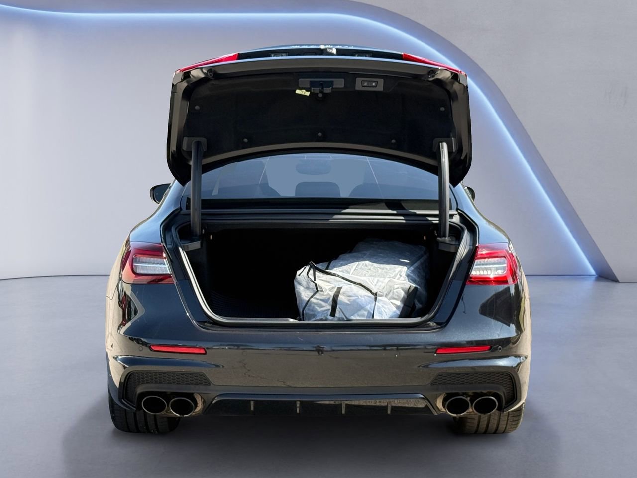 Used 2020 Maserati Quattroporte S GranSport Q4 AWD/4WD image 12