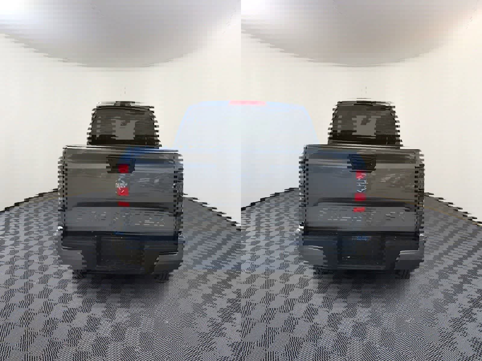 Used 2024 Nissan Frontier SV image 6