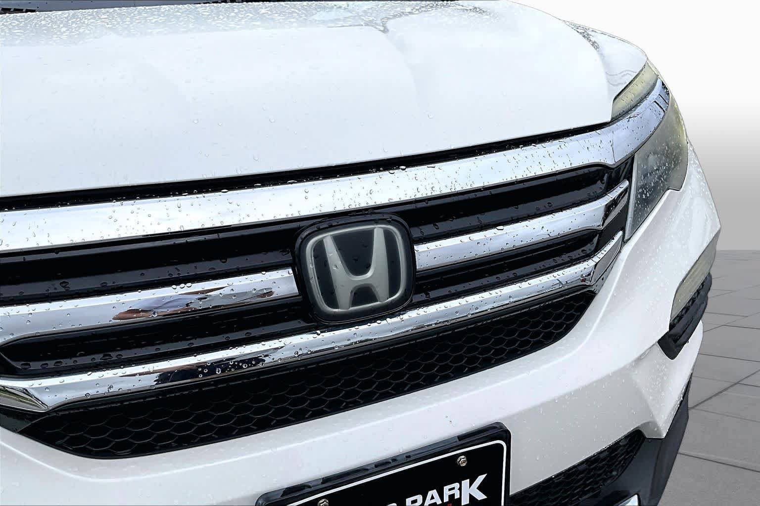 Used 2016 Honda Pilot Touring image 30