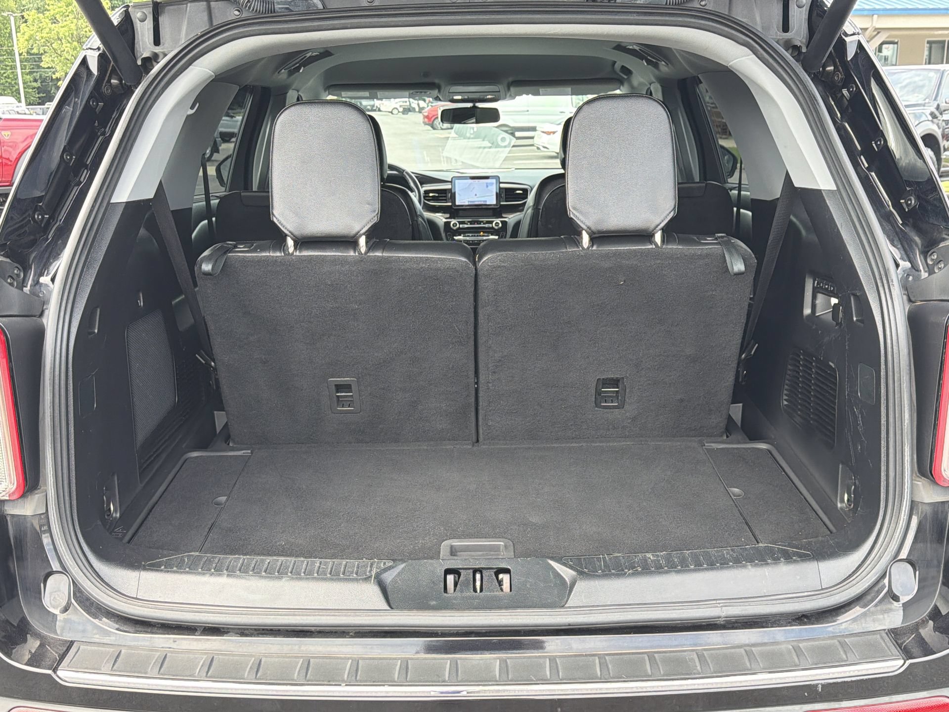 Used 2021 Ford Explorer Limited w/ Equipment Group 301A RWD image 28