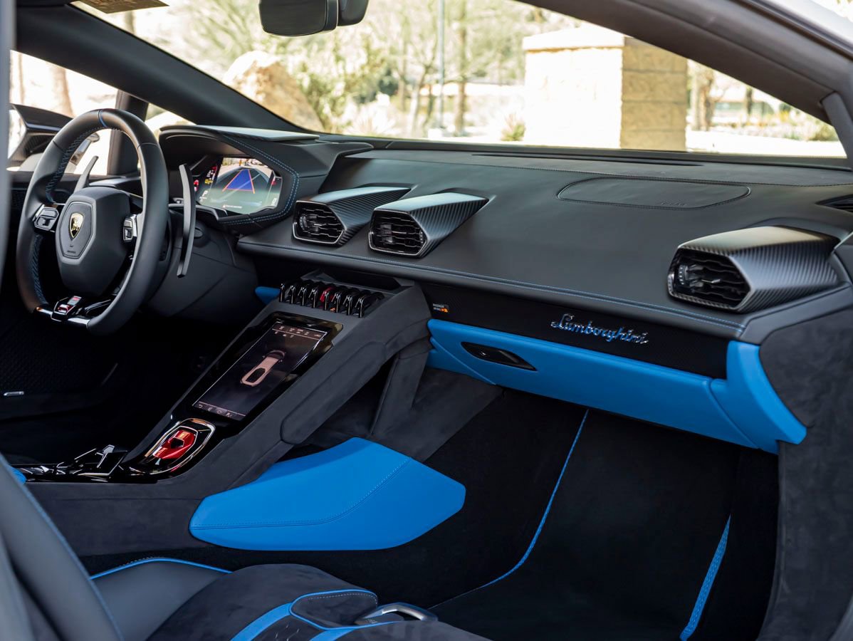 Used 2023 Lamborghini Huracan Tecnica image 28