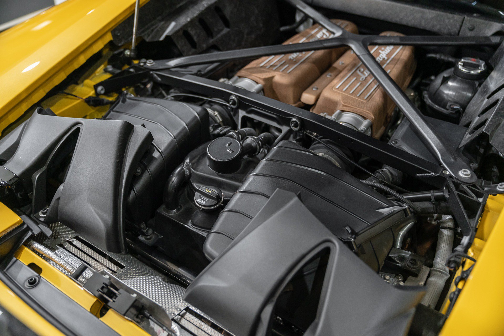 Used 2018 Lamborghini Huracan Performante AWD/4WD image 53