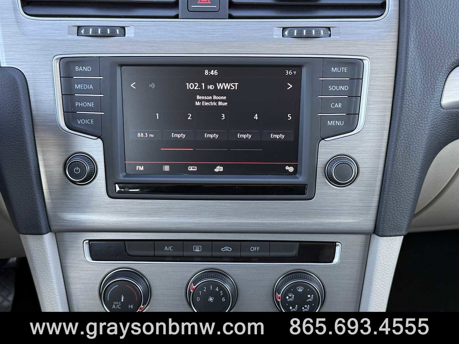 Used 2016 Volkswagen Golf S image 21