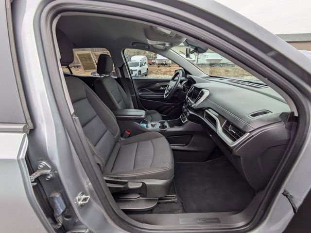 Used 2024 GMC Terrain SLE w/ Driver Convenience Package image 35