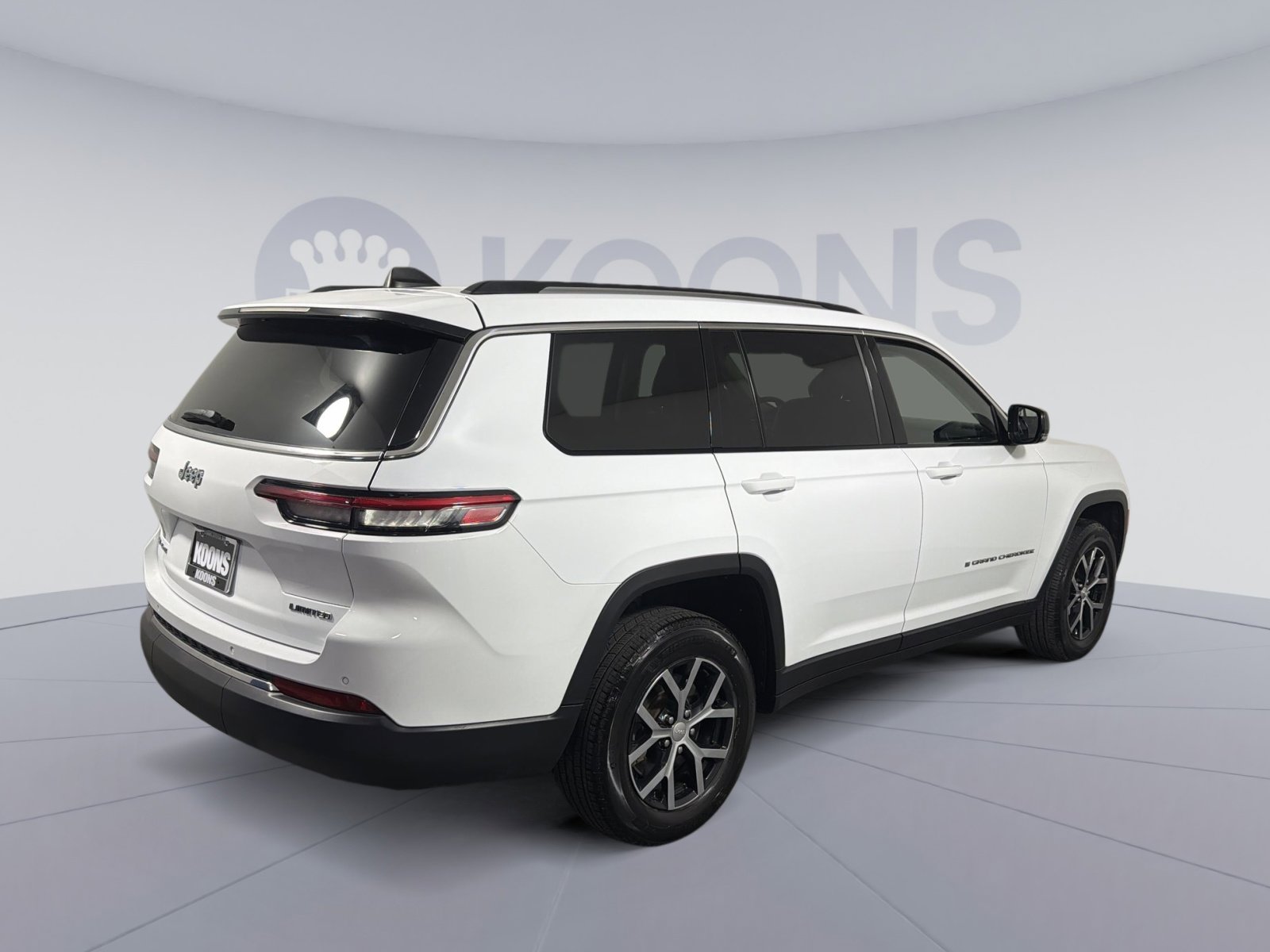 Used 2023 Jeep Grand Cherokee L Limited image 7