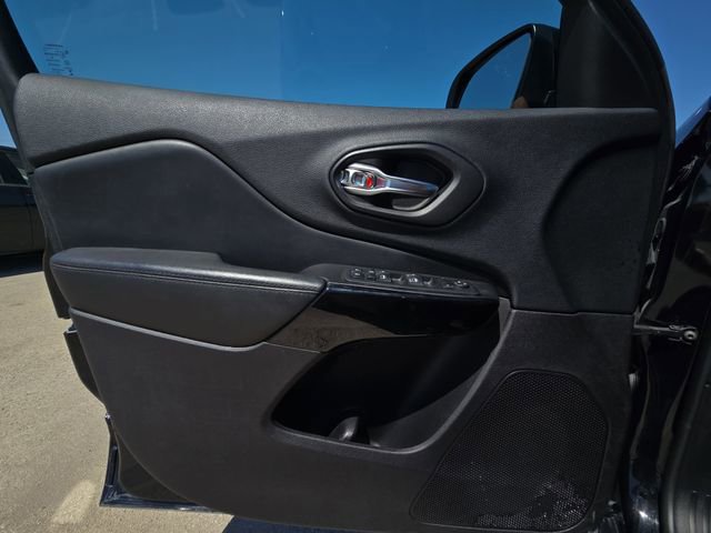 Used 2020 Jeep Cherokee Latitude Plus image 27