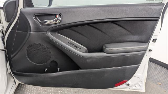 Used 2018 Kia Forte S image 23