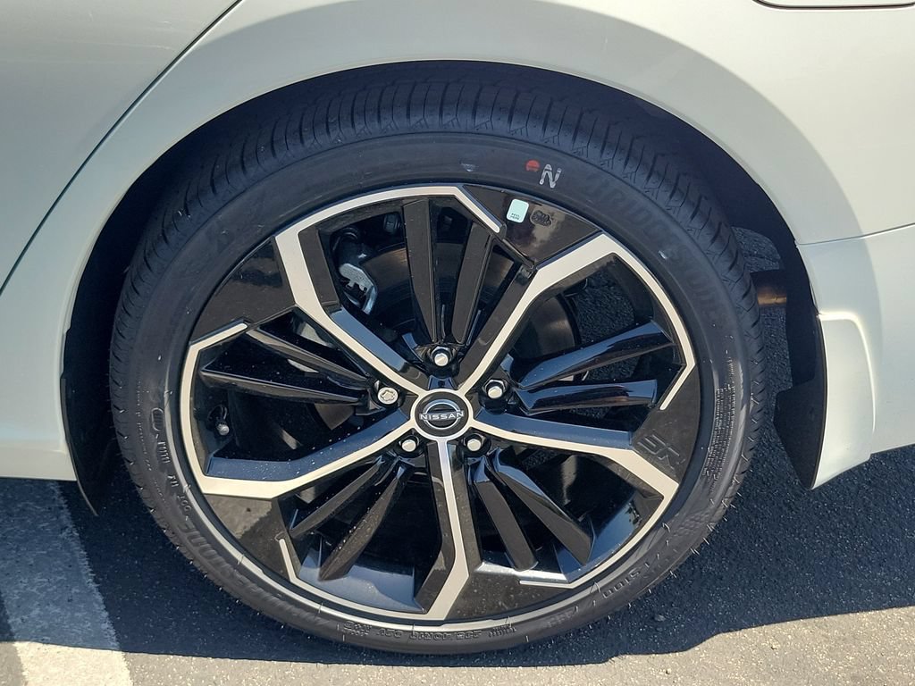 New 2026 Nissan Altima 2.5 SR FWD image 17