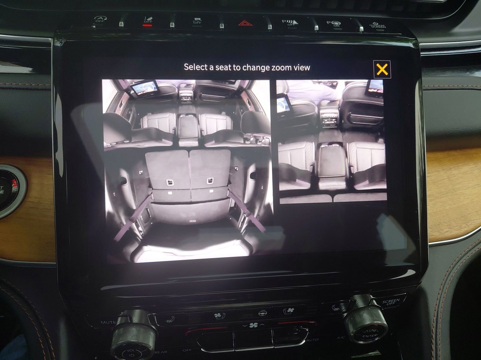 Used 2023 Jeep Grand Cherokee L Summit AWD/4WD image 22