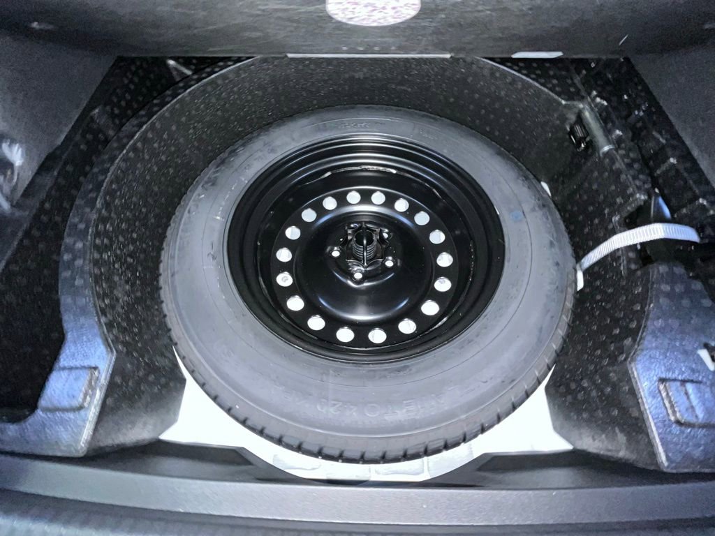 Certified 2025 Volkswagen Tiguan SE image 30