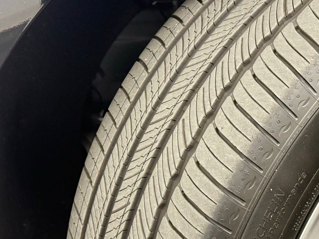 Used 2026 Genesis GV70 2.5T Select image 34