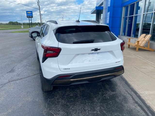 Used 2024 Chevrolet Trax ACTIV FWD image 3