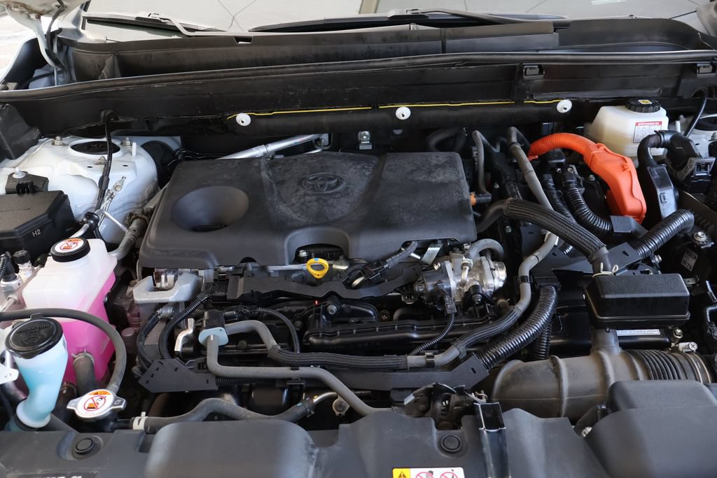 Used 2023 Toyota Venza LE AWD/4WD image 57