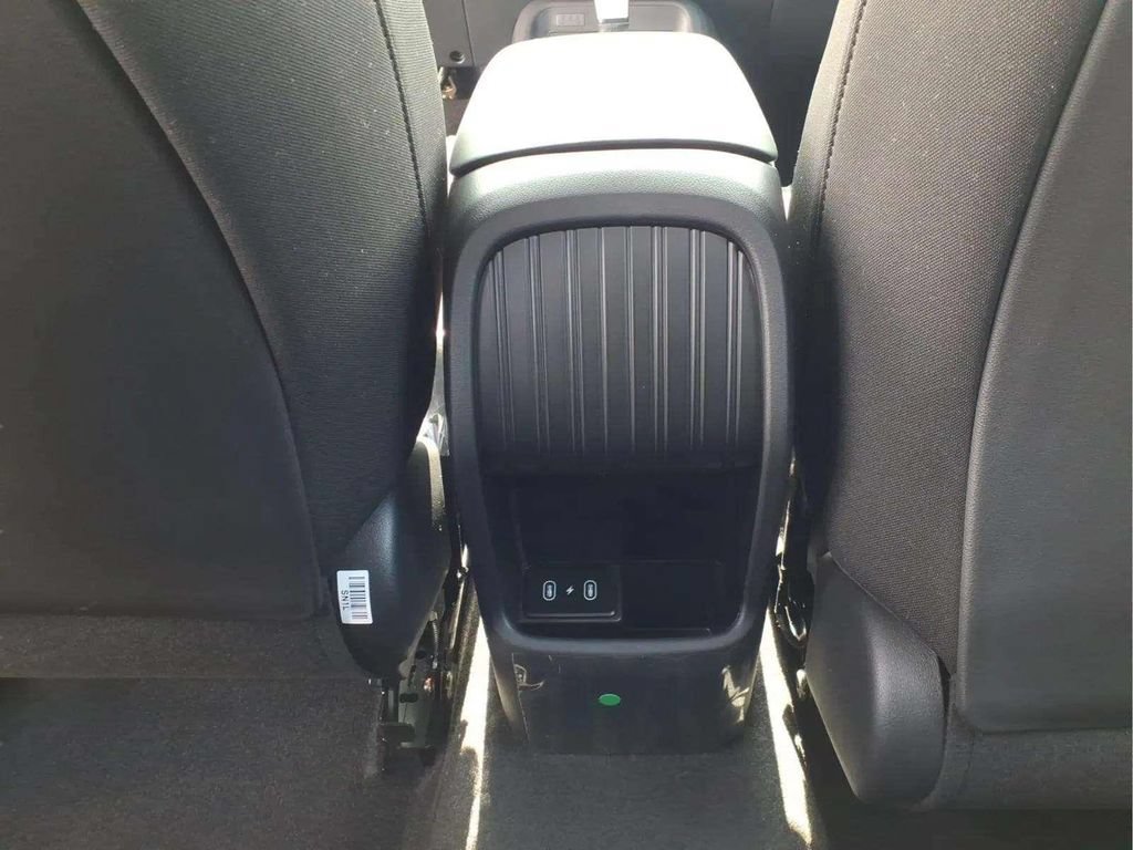 New 2026 Hyundai Kona SE FWD image 12