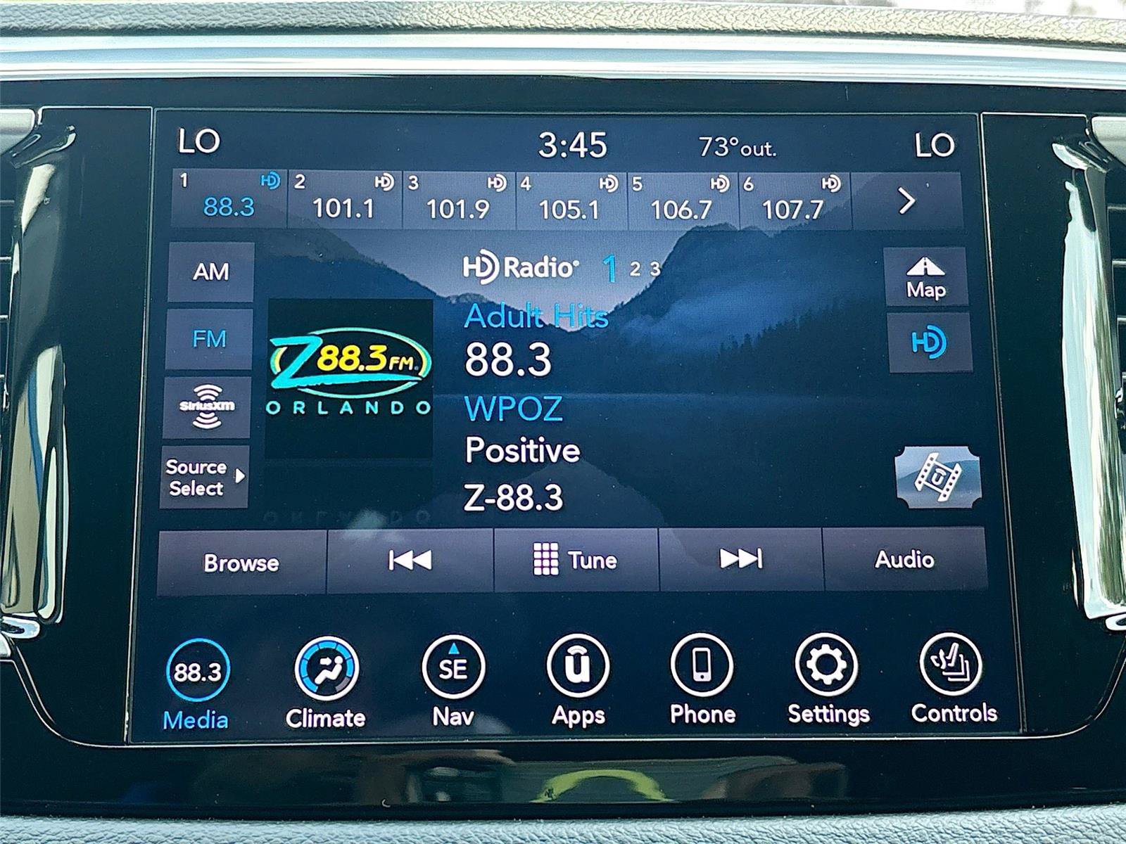 Used 2020 Chrysler Pacifica Touring-L Plus w/ S Appearance Package FWD image 15