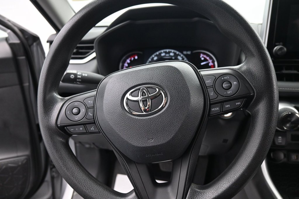 Used 2024 Toyota RAV4 XLE AWD/4WD image 20