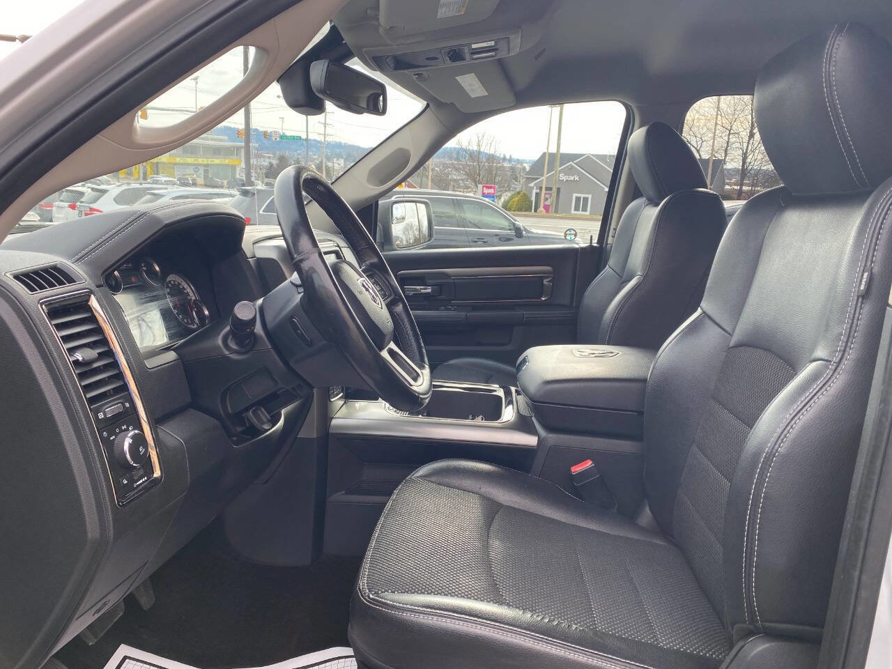 Used 2017 RAM 1500 Sport image 9