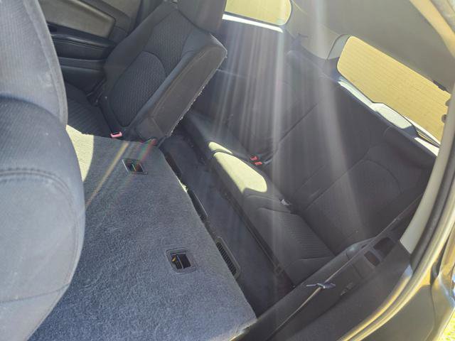 Used 2011 Chevrolet Traverse LT image 17