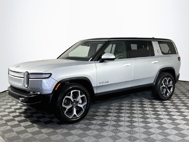 Used 2024 Rivian R1S Adventure Dual AWD/4WD image 4